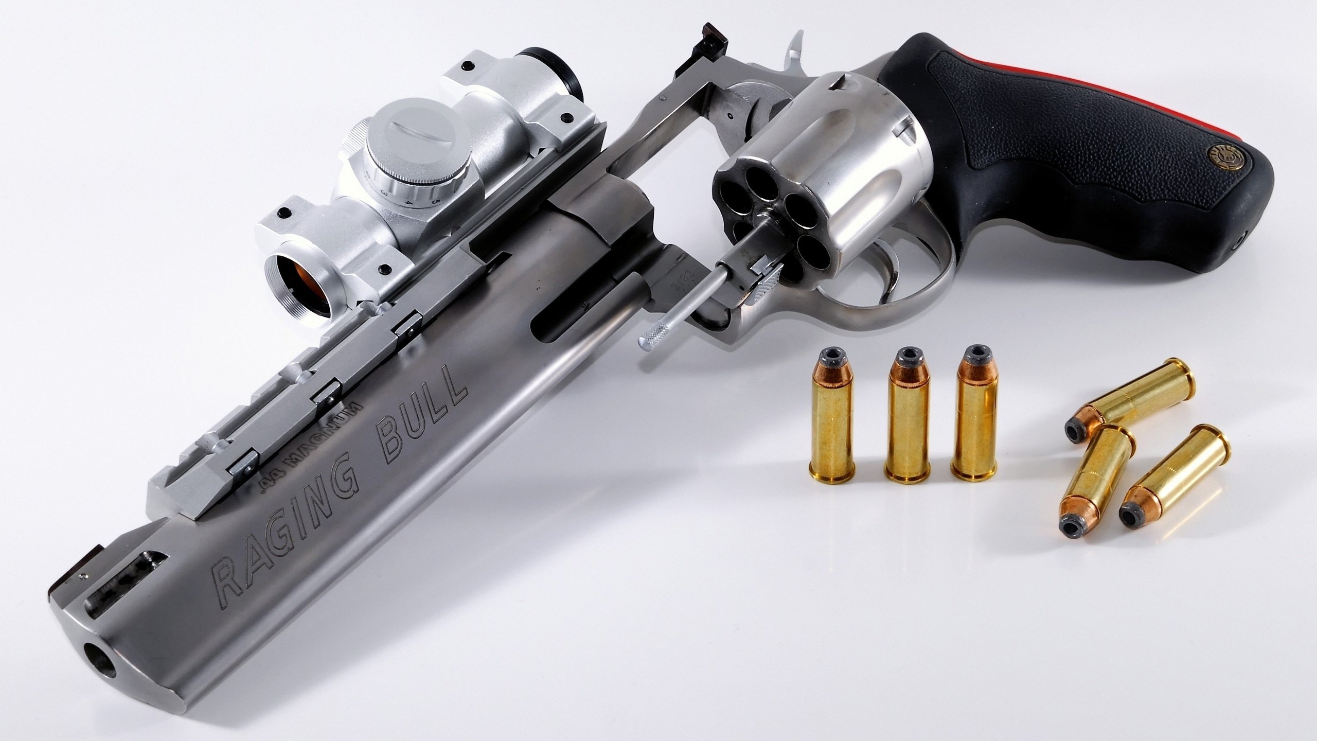 巴黎圣日耳曼豪取连胜，士气高昂，巴黎圣日耳曼mmn